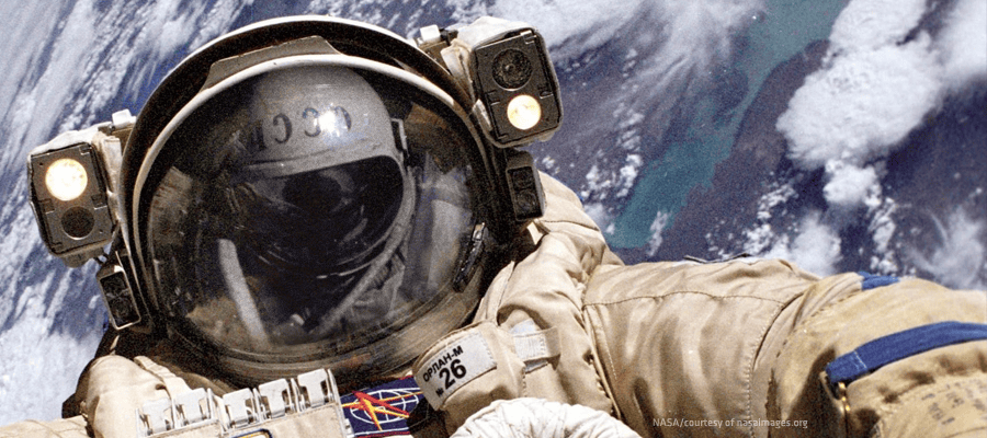 SPACE WALK (EVA)